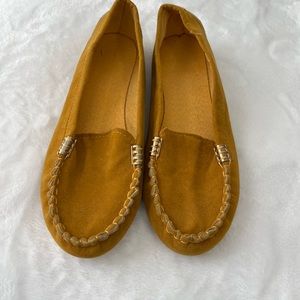 Women’s size 8, mustard color, unique moccasins